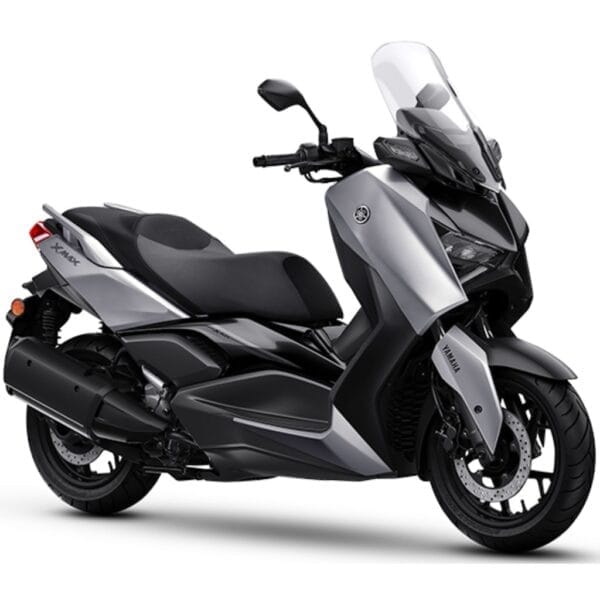 Motor yamaha xmax 250 connected berwarna silver